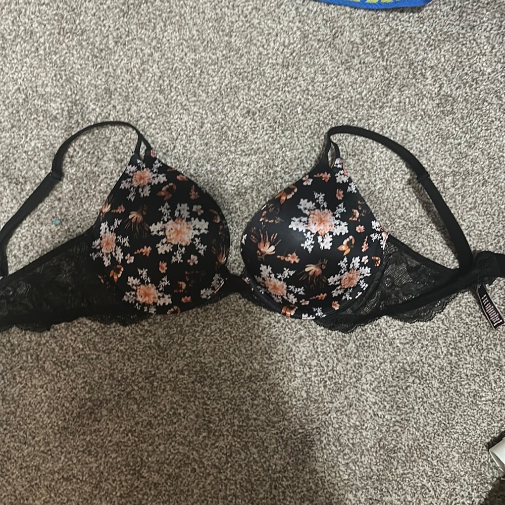 Victoria secret push-up bra